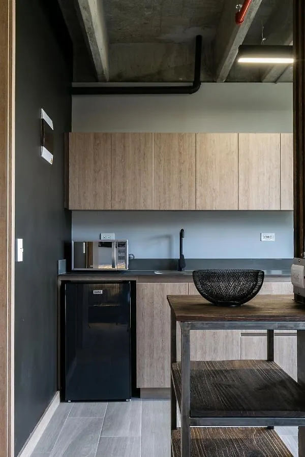 Factory Lofts Hotel ميديلين