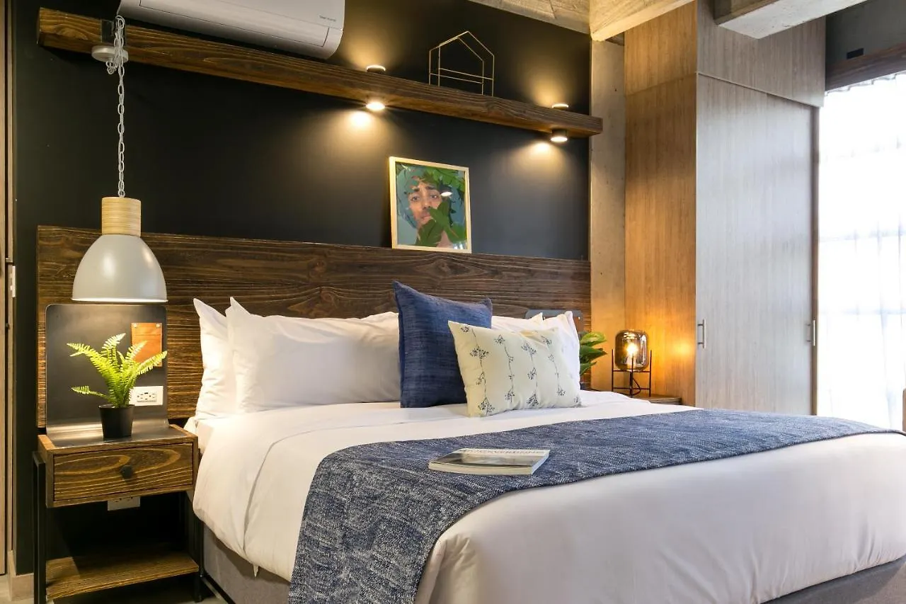 Factory Lofts Hotel ميديلين 4*,