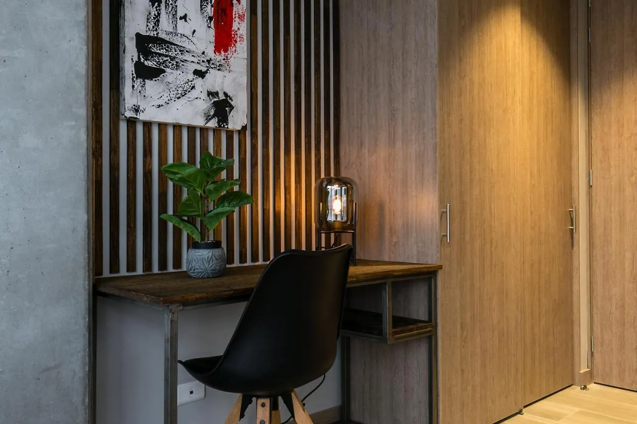 Factory Lofts Hotel 메딜린
