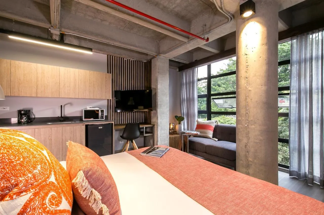 Factory Lofts Hotel 메딜린